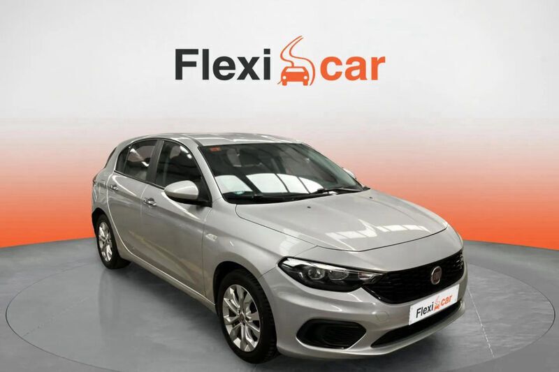 Gris Usado 2016 Fiat Tipo Business Berlina | 8410 € (Precio justo) - Imagen 1/4
