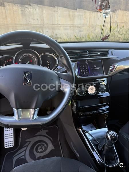 Verde Usado 2017 DS Automobiles DS3 Style Berlina | 6500 € (Super precio) - Imagen 1/4