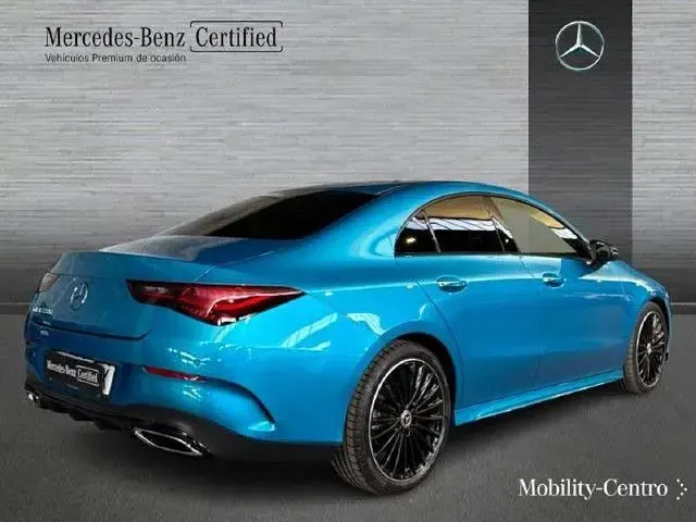 Usado Mercedes CLA220 AMG line 190 CV (139 kW) 2025 Azul denim metalizado Berlina