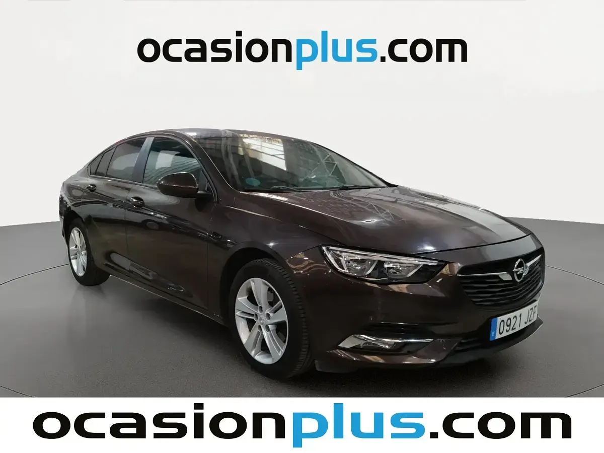 Usado Opel Insignia Selective 136 CV (100 kW) 2017 Marrón Berlina