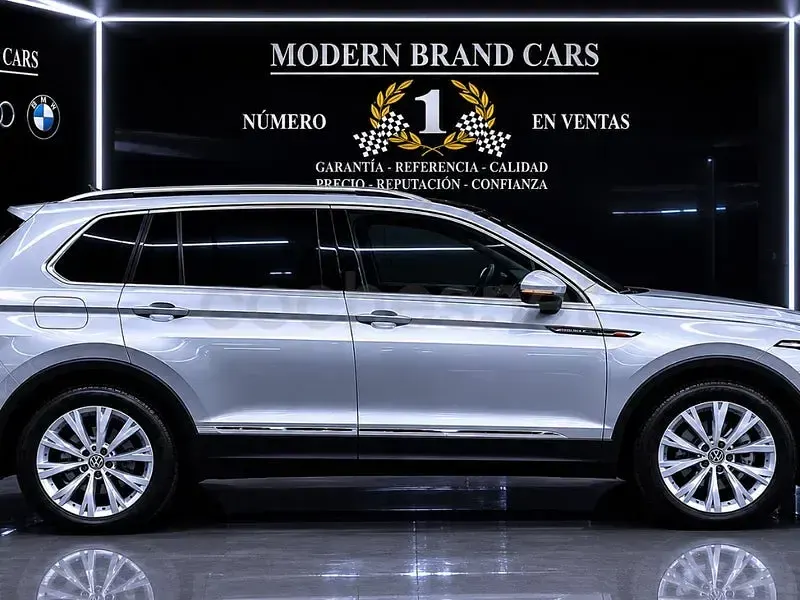 Usado VW Tiguan Life 150 CV (110 kW) 2022 Gris / plata SUV