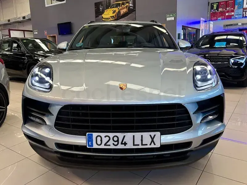 Käytetty Porsche Macan 245 HP (180 kW) 2021 Harmaa Katumaasturi