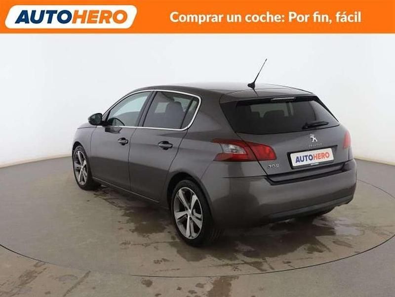 Usado Peugeot 308 Allure 100 CV (73 kW) 2019 Gris Utilitario