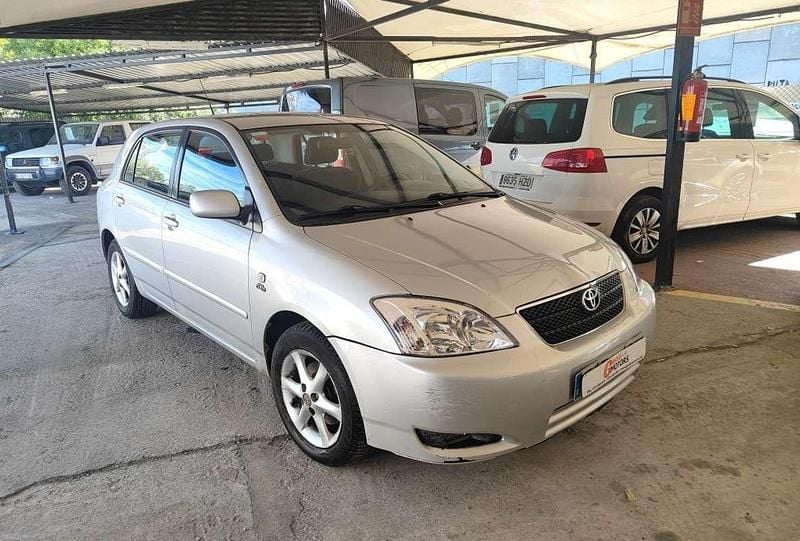 Usado Toyota Corolla Terra 90 CV (66 kW) 2003 Gris Utilitario
