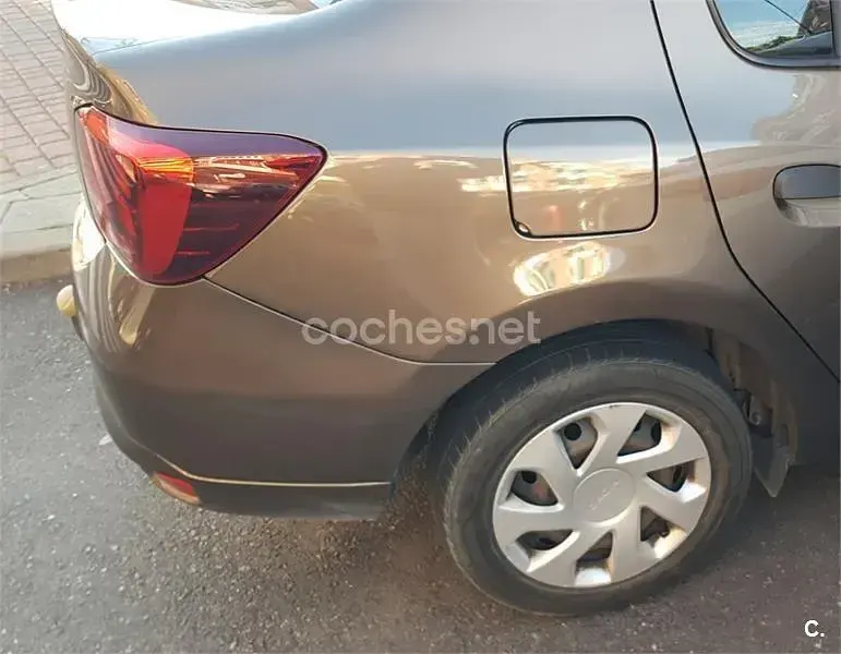 Occasion Dacia Logan Ambiance 90 ch (66 kW) 2017 Beige Berline