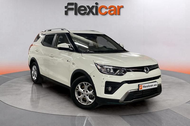 Blanco Usado 2023 Ssangyong (KGM) Tivoli SUV | 13.690 € (Buen precio) - Imagen 1/4