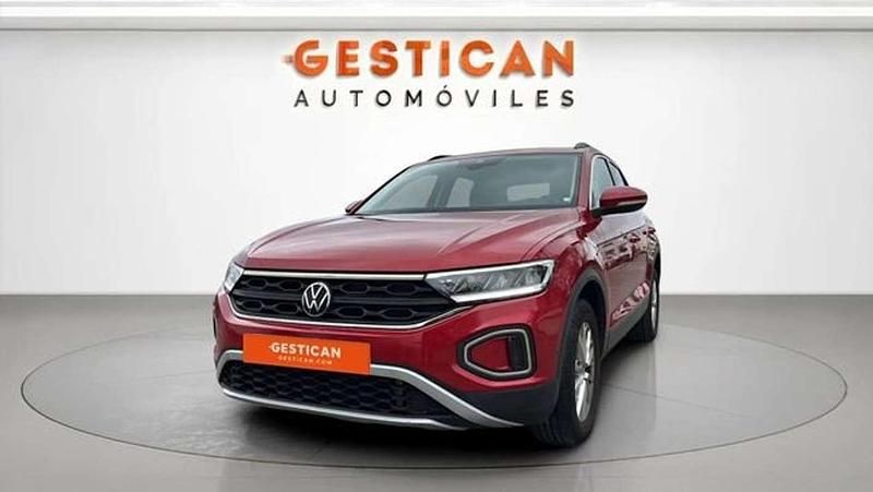 Usado VW T-Roc Edition 116 CV (85 kW) 2023 Rojo SUV