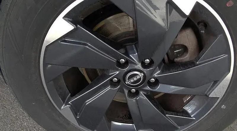 Usado Nissan X-Trail N-Connecta 204 CV (150 kW) 2025 Plata SUV