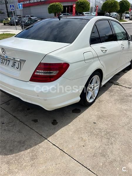 Usado Mercedes C180 120 CV (88 kW) 2013 Blanco Berlina