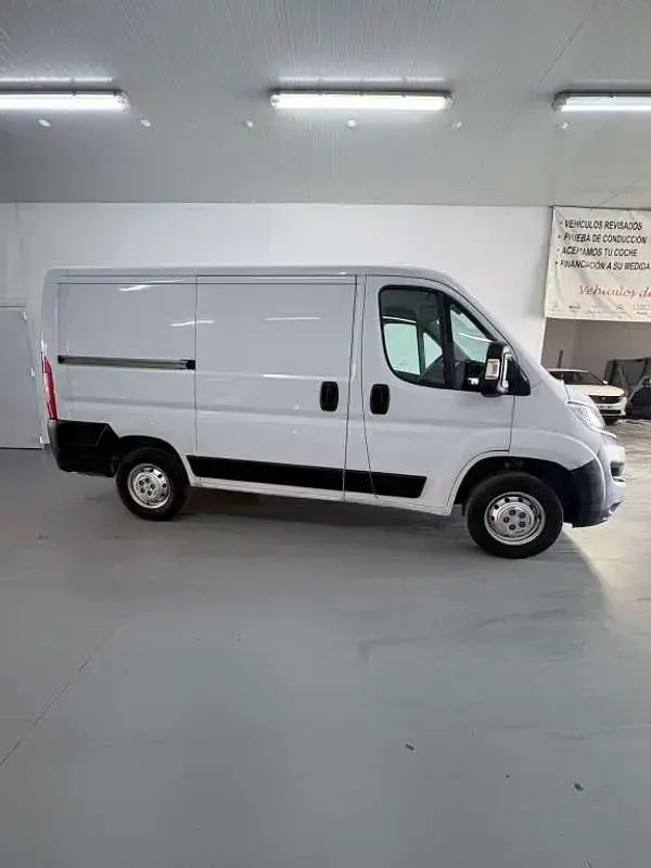 Usado Citroën Jumper 120 CV (88 kW) 2022 Blanco Monovolumen