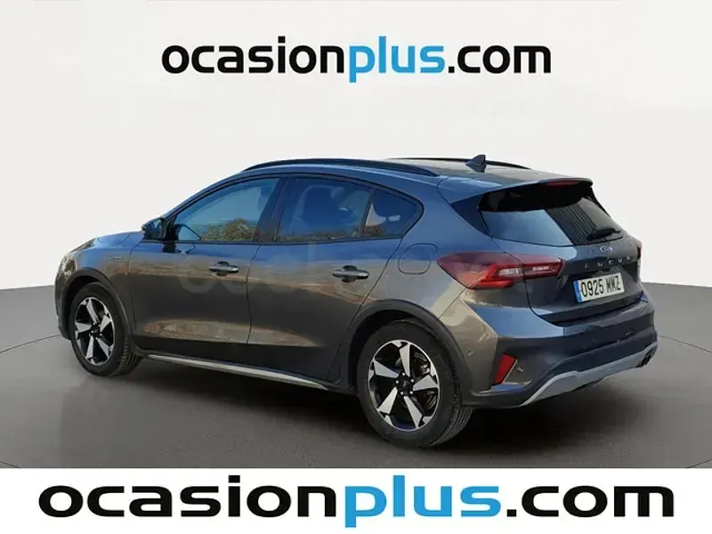 Usado Ford Focus Active 155 CV (114 kW) 2024 Gris / plata Berlina