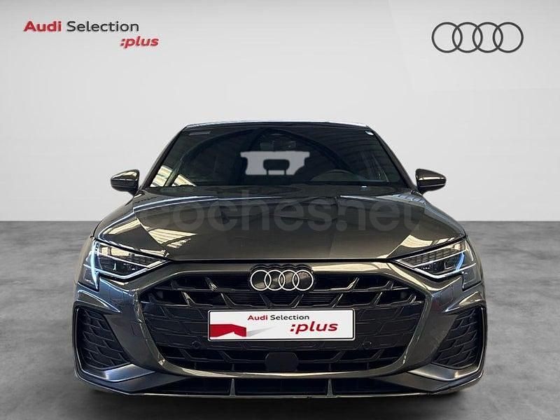 Usado Audi A3 S-Line 150 CV (110 kW) 2025 Gris / plata Berlina