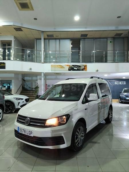Usado VW Caddy Beach 102 CV (75 kW) 2020 Blanco Monovolumen