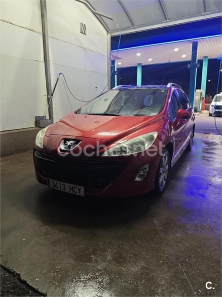 Rojo Usado 2011 Peugeot 308 Active Familiar | 6800 € (Precio justo) - Imagen 1/4