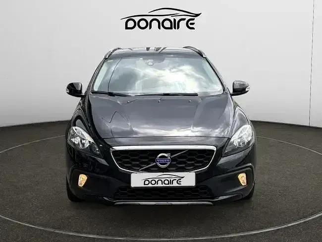 Usado Volvo V40 Kinetic 120 HP (88 kW) 2016 Preto