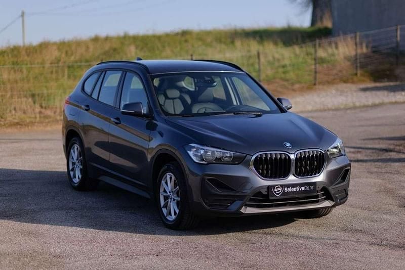 Usado BMW X1 Comfort Edition 150 CV (110 kW) 2020 Gris SUV