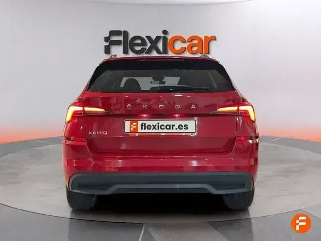 Usado Skoda Kamiq 110 CV (80 kW) 2024 Rojo SUV