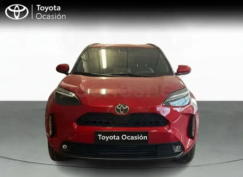 Usado Toyota Yaris Cross Active 130 CV (95 kW) 2025 Rojo SUV