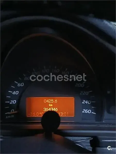 Usado Mercedes C220 143 CV (105 kW) 2002 Negro Berlina