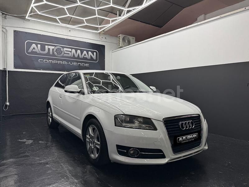 Usado Audi A3 Attraction 105 CV (77 kW) 2011 Blanco Utilitario