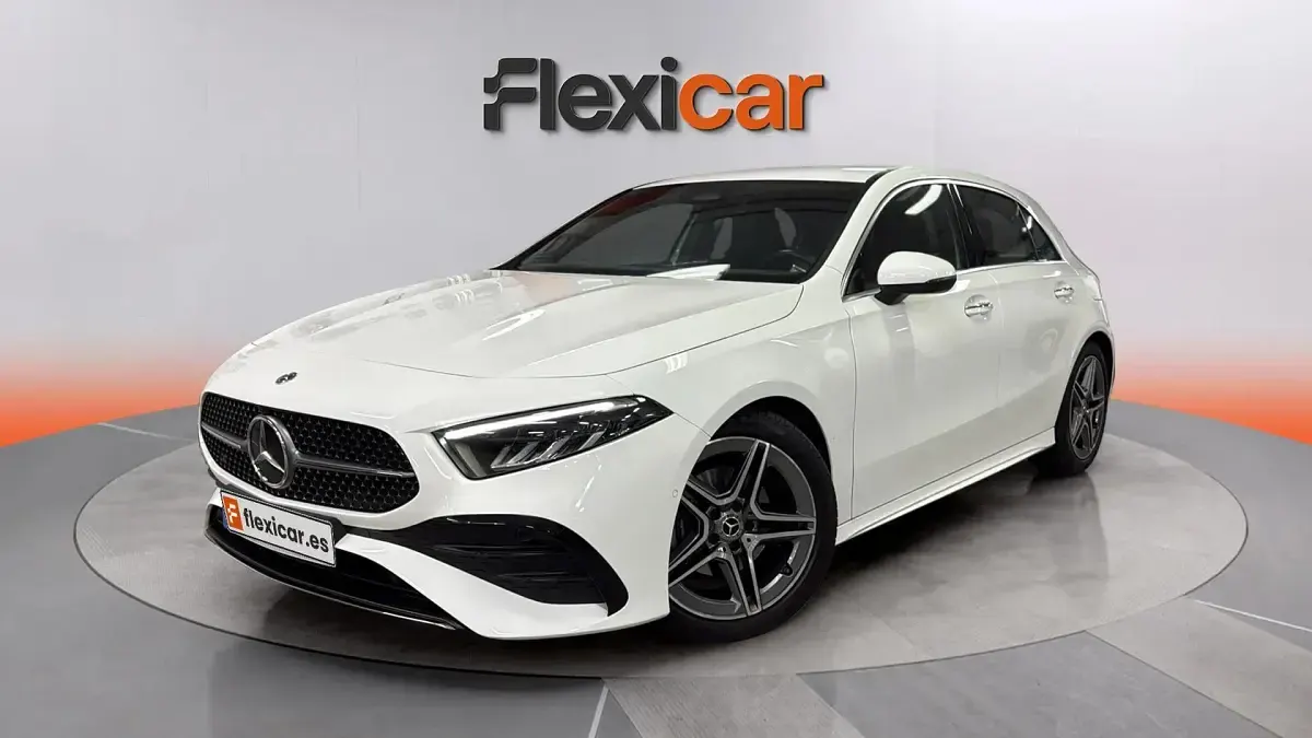 Usado Mercedes A180 136 CV (100 kW) 2023 Blanco Berlina