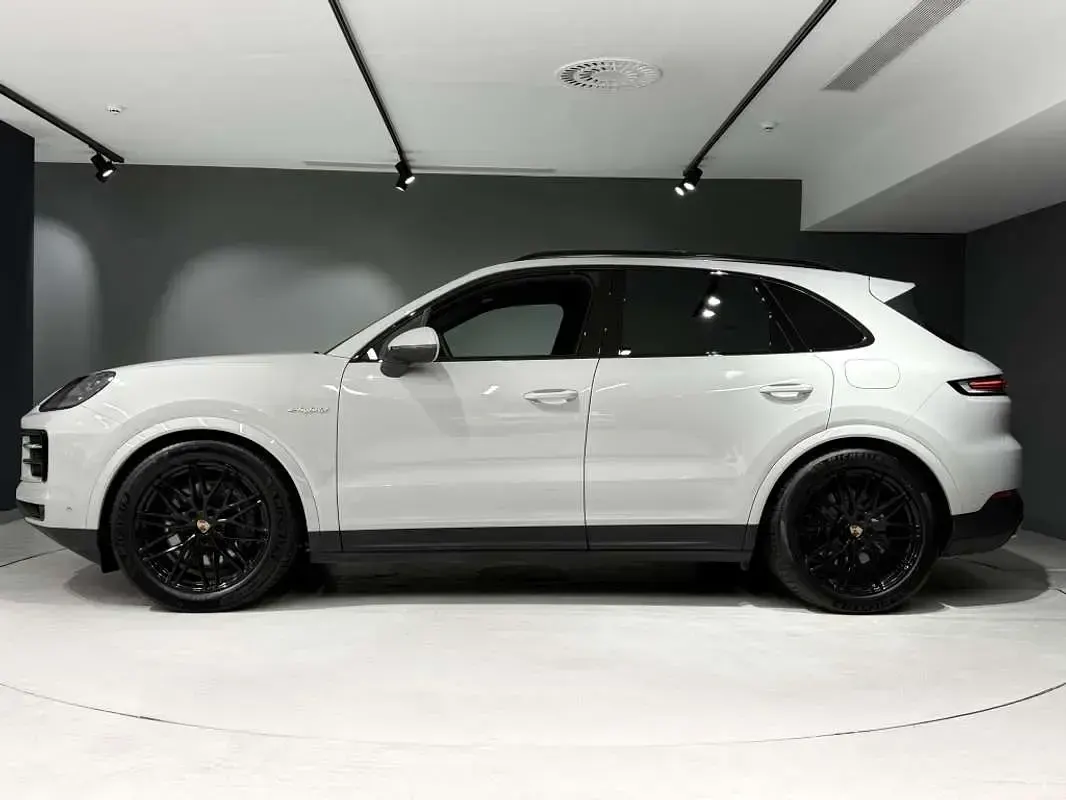 Brugt Porsche Cayenne 470 HK (345 kW) 2024 Grå SUV