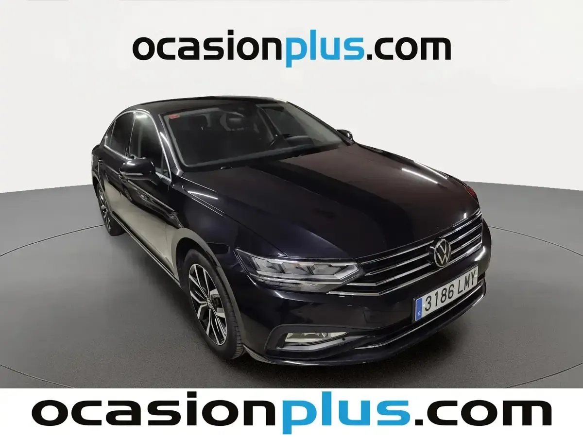 Usado VW Passat Executive 150 CV (110 kW) 2021 Negro Berlina