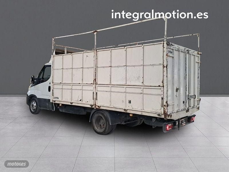 Usado Iveco Daily 160 CV (117 kW) 2021 Blanco Van