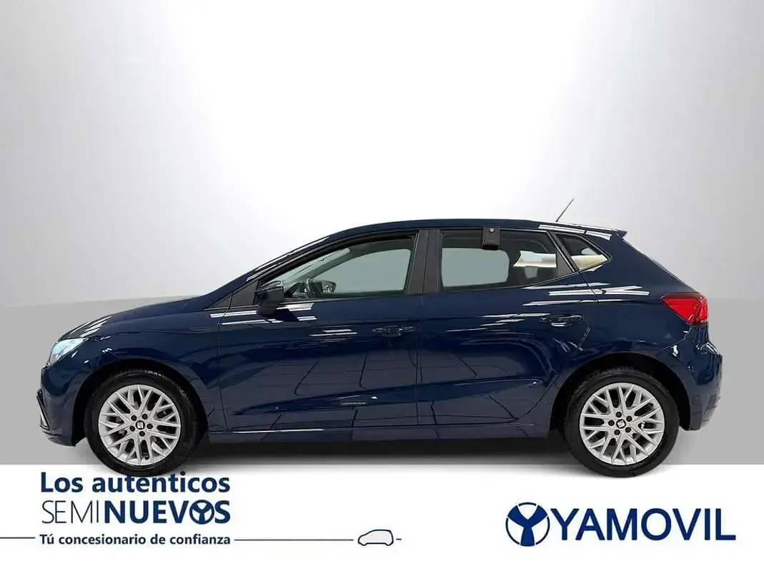 Usado Seat Ibiza Style 90 CV (66 kW) 2018 Azul Utilitario
