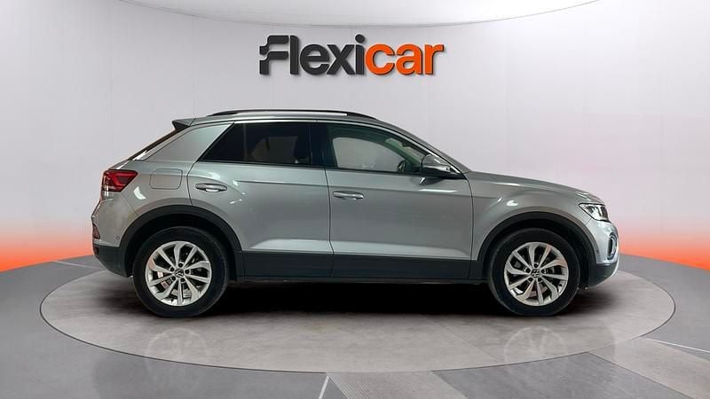 Usado VW T-Roc Life 150 CV (110 kW) 2023 Gris SUV