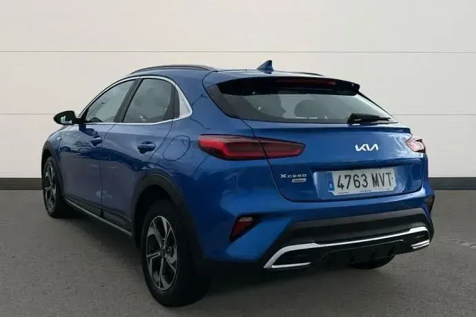 Usado Kia XCeed 140 CV (102 kW) 2024 Azul SUV