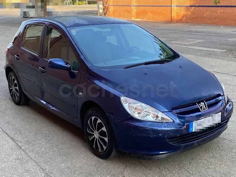 Usado Peugeot 307 90 CV (66 kW) 2005 Azul Berlina