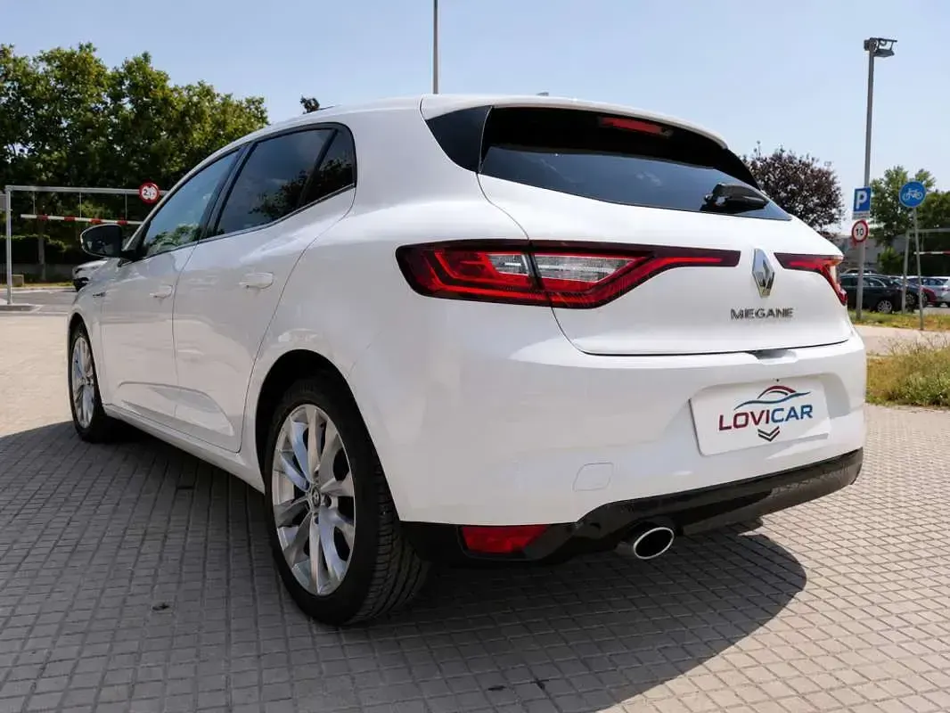 Usado Renault Mégane III Zen 110 CV (80 kW) 2016 Blanco Utilitario