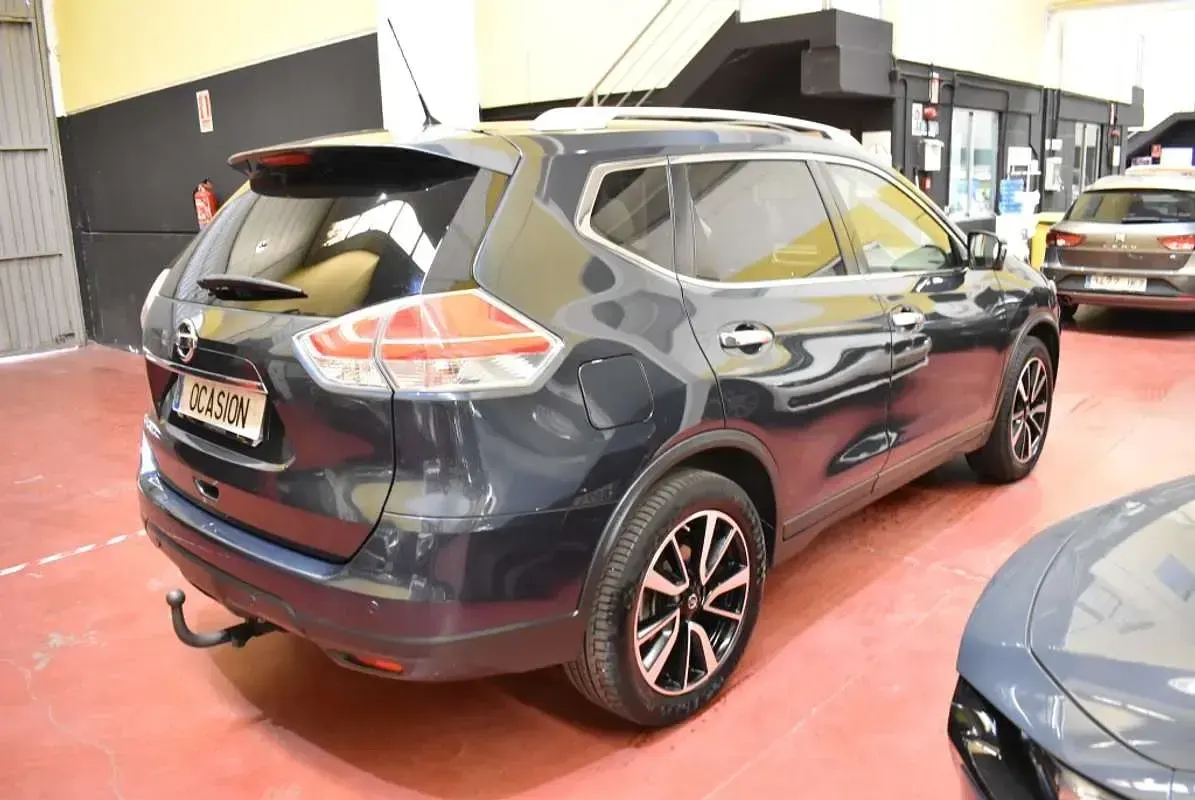 Usado Nissan X-Trail Tekna 131 CV (96 kW) 2016 Gris SUV
