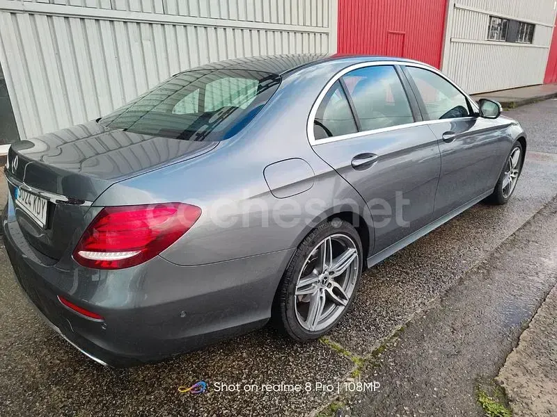 Usado Mercedes E220 194 CV (142 kW) 2017 Violeta / lila Berlina