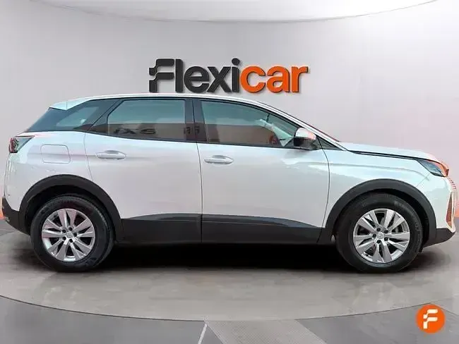 Usado Peugeot 3008 Active 130 CV (95 kW) 2020 Blanco SUV