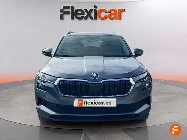 Usado Skoda Karoq Ambition 150 CV (110 kW) 2022 Gris SUV