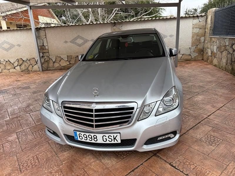 Usado Mercedes E350 231 CV (169 kW) 2009 Gris / plata Berlina