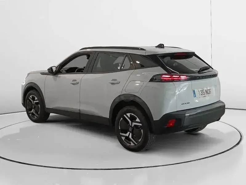 Usado Peugeot 2008 Allure 100 CV (73 kW) 2025 Blanco SUV