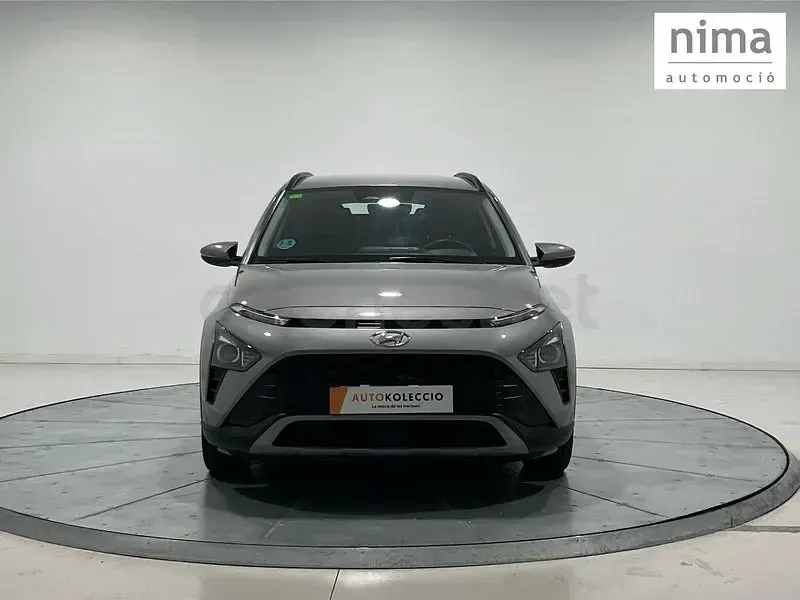Usado Hyundai Bayon 84 CV (61 kW) 2022 Gris / plata SUV