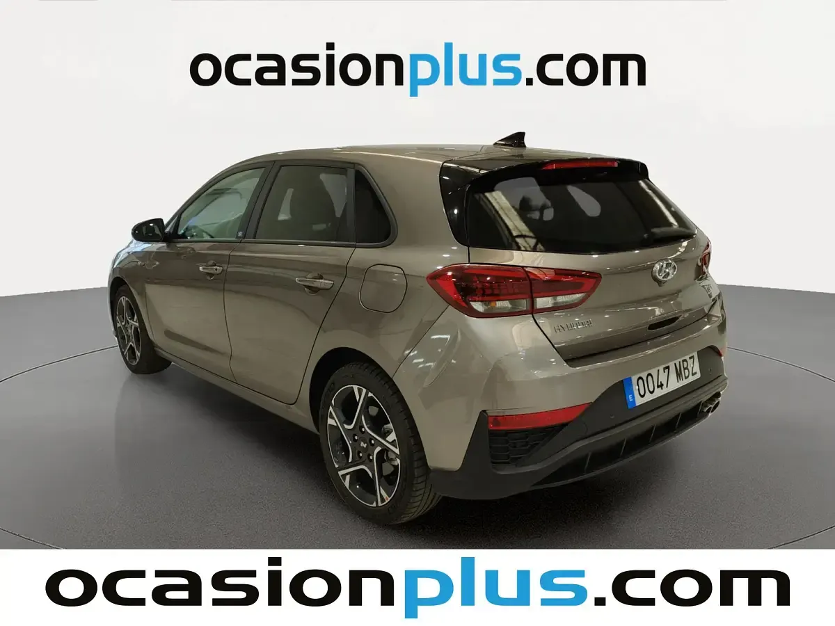 Usado Hyundai i30 N Line 120 CV (88 kW) 2022 Gris Utilitario