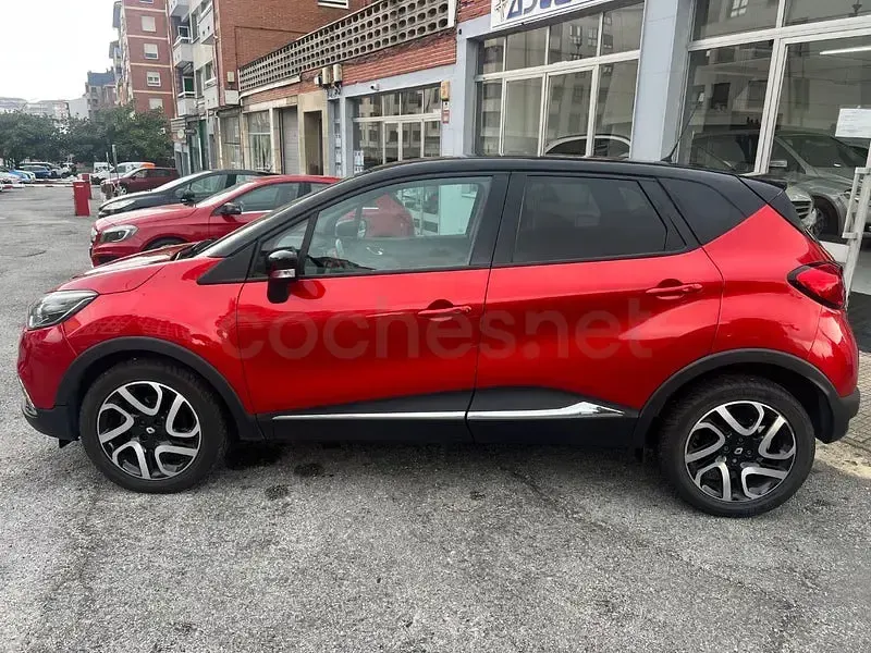 Usado Renault Captur 90 CV (66 kW) 2015 Rojo SUV