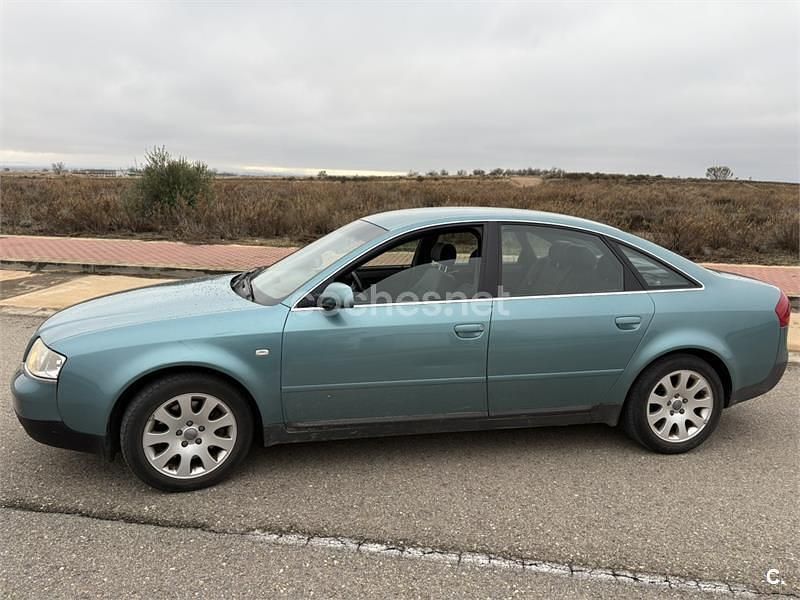 Usado Audi A6 193 CV (141 kW) 2000 Azul Berlina