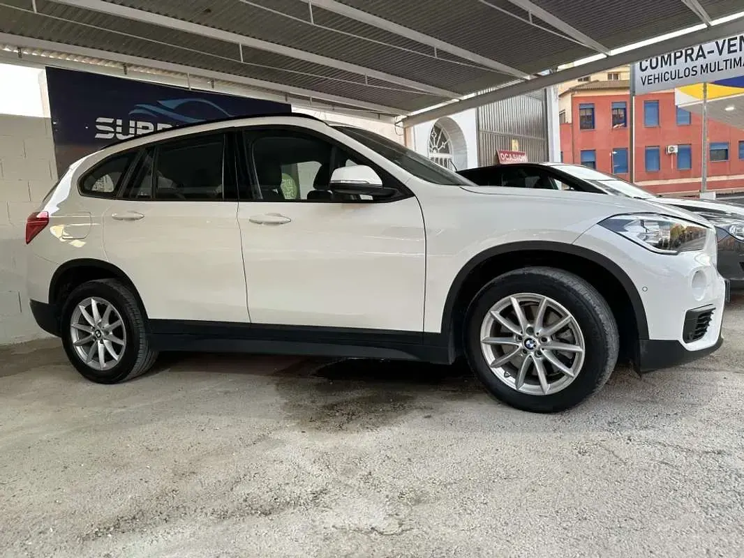 Usado BMW X1 Comfort Edition 192 CV (141 kW) 2018 Blanco SUV