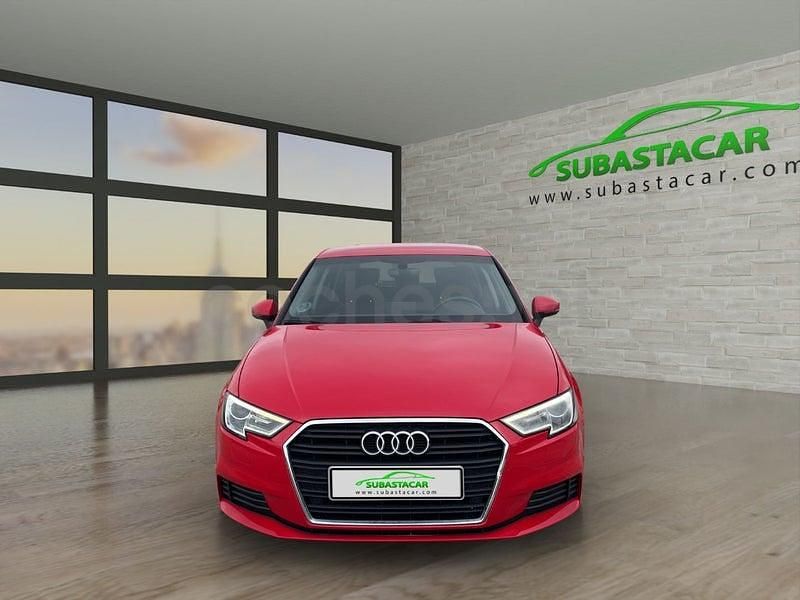 Usado Audi A3 116 CV (85 kW) 2020 Rojo Berlina