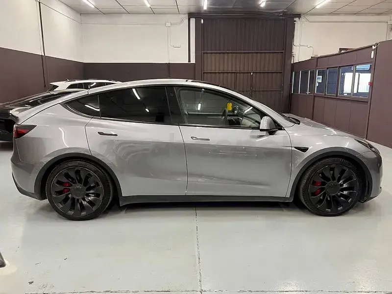 Usado Tesla Model Y Performance 392 kW (534 CV) 2023 Eléctrico SUV