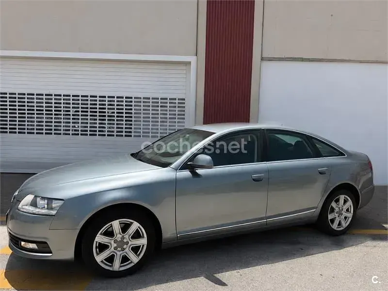 Usado Audi A6 170 CV (125 kW) 2010 Gris / plata Berlina