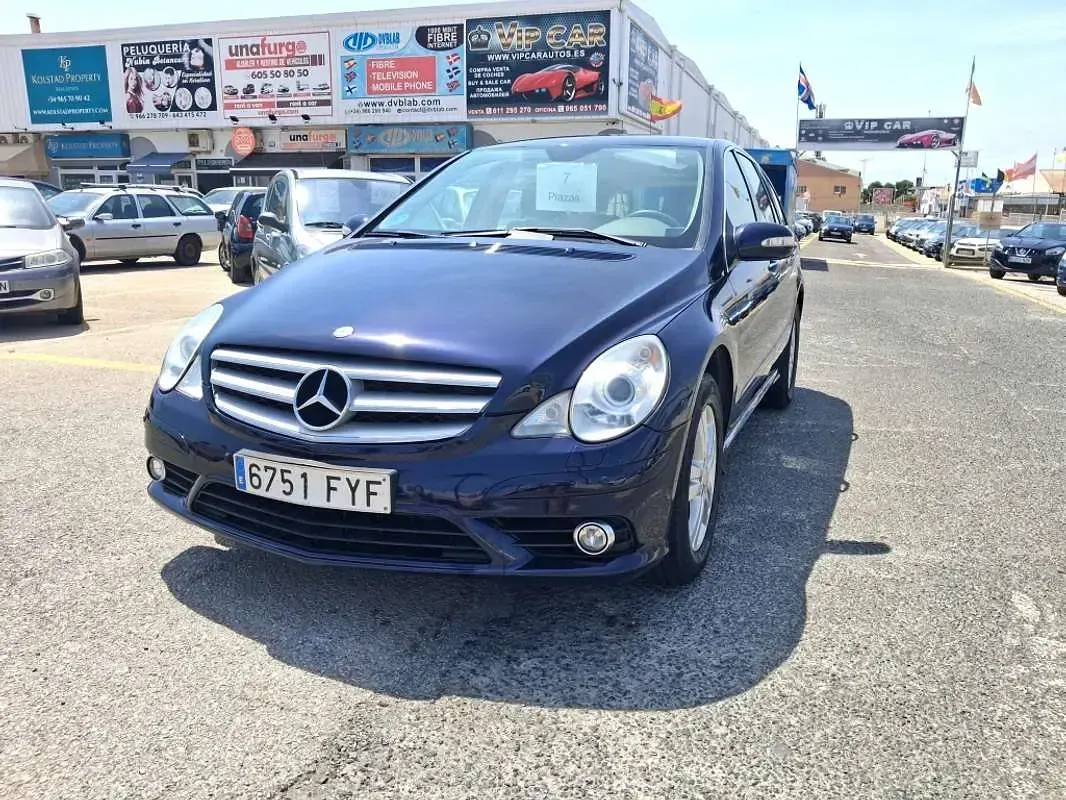 Usado Mercedes R280 231 CV (169 kW) 2008 Azul Familiar