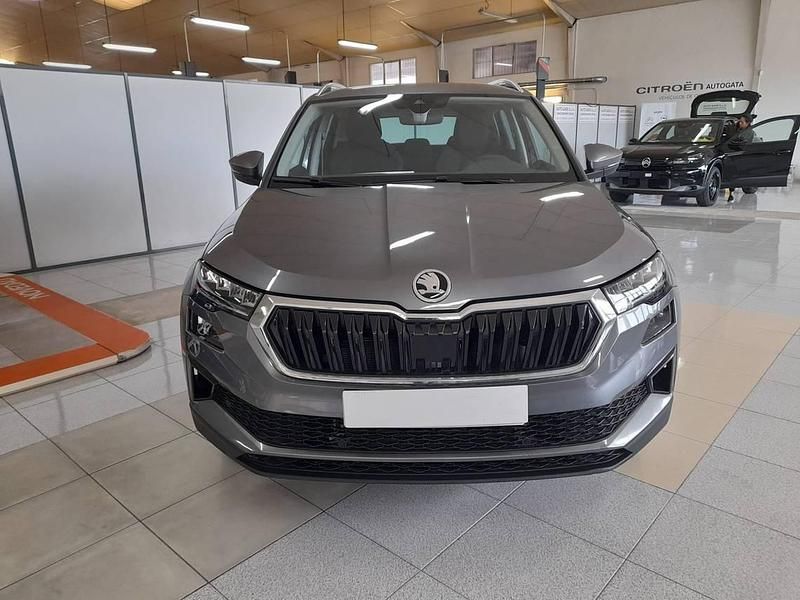 Usado Skoda Karoq Style 150 CV (110 kW) 2023 Gris SUV