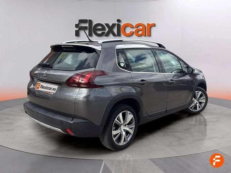 Usado Peugeot 2008 Allure 110 CV (80 kW) 2018 Gris SUV
